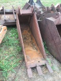 BACKHOE BUCKET WITH TEETH 14