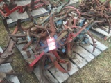 ASSORTED INTERNATIONAL SUPER A - 140 CULTIVATORS