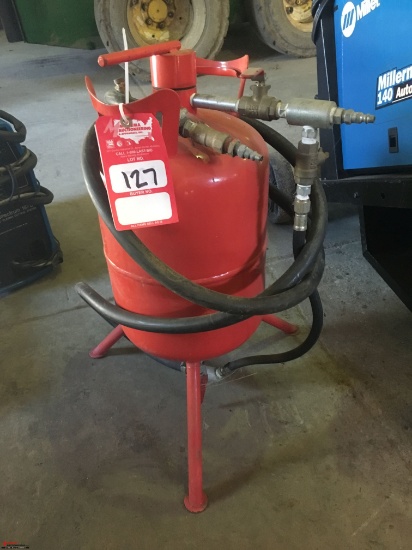 PORTABLE SAND BLASTING UNIT