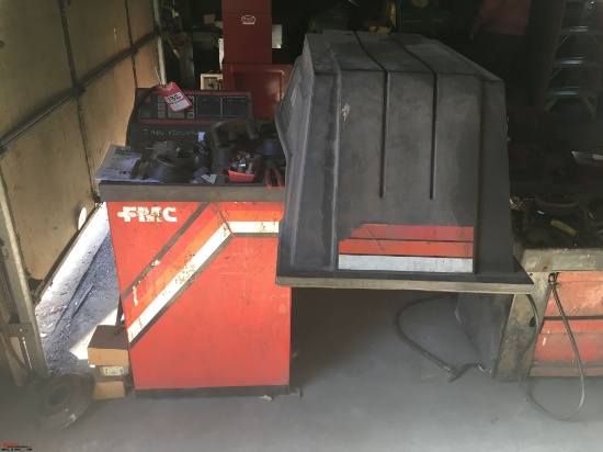 FMC COMPUTER WHEEL BALANCER