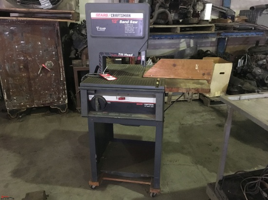 CRAFTSMAN 12" BAND SAW, 1 1/8 HP, 110 V, 6" DEPTH OF CUT, TILT BLADE 0-45 DEGREES, WORK SURFACE 23" 