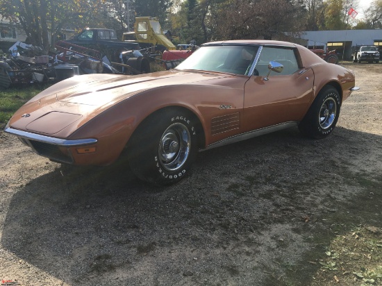 1972 CHEVROLET STINGRAY CORVETTE, L48 350 CHEVY GAS ENGINE, 4 BARREL, AUTOMATIC TRANSMISSION, HAS T-