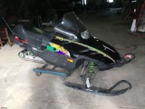 ARCTIC CAT 600 SNOWMOBILE, LIGHTWEIGHT CASE REED, TWIN, 5,234 MILES SHOWING, SELLS WITH BILL OF SALE