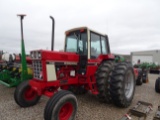 1978 INTERNATIONAL 1586 TRACTOR, 3 PT, 1000 PTO, CAB WITH HEAT/AIR, (2) REM