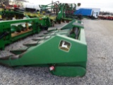 JOHN DEERE 643 CORN HEAD, 6-ROW, LOW TIN, NEWER SPROCKETS AND CHAINS ON BOT