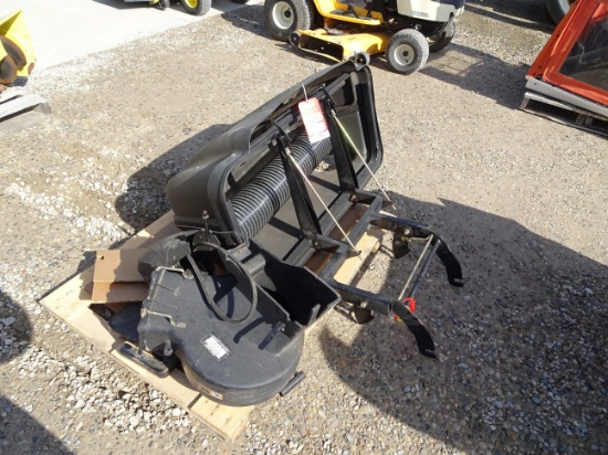 JOHN DEERE BAGGER SYSTEM 3 BAG FOR 2305 COMPACT TRACTOR FOR 62C DECK (4-419