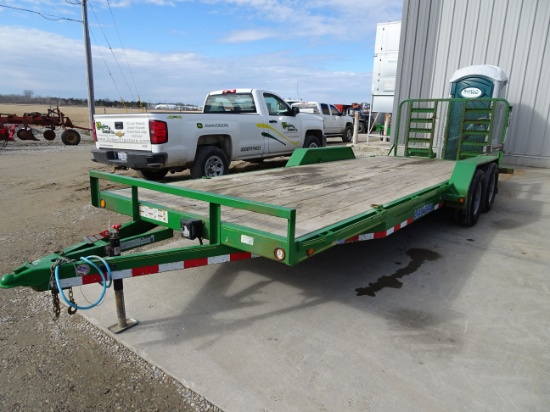 2016 LOAD TRAIL TANDEM AXLE TRAILER, 83'' X 22', 10000 LB SPLIT GATE/RAMPS,