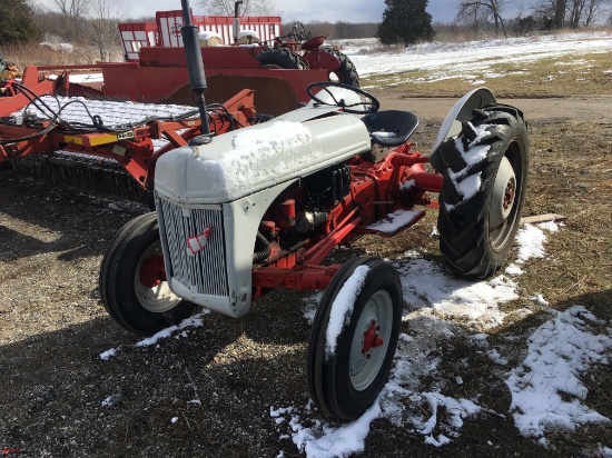 FORD 8N TRACTOR, 30HP, 3 PT, PTO, GAS ENGINE, WIDE FRONT, 11.2-28 REAR TIRE
