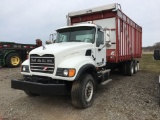 2004 MACK CV713 TANDEM AXLE SILAGE TRUCK, WITH MEYER 'THE BOSS' FORAGE BOX,