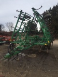 JOHN DEERE 980 FIELD CULTIVATOR, 34', WING FOLD, S/N N00980X013216