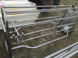 STAINLESS STEEL FARROWING CRATE