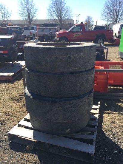 SOLID SKID STEER TIRES WITH 8-HOLE RIMS, 10x35