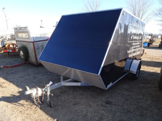 ENCLOSED TRAILER WITH ALUMINUM FRAME, 12', 80'' WIDE, SINGLE AXLE, REAR RAM