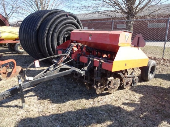 UNITED FARM TOOLS MODEL 5000 NO TILL DRILL WITH SEEDER BOX, 8'