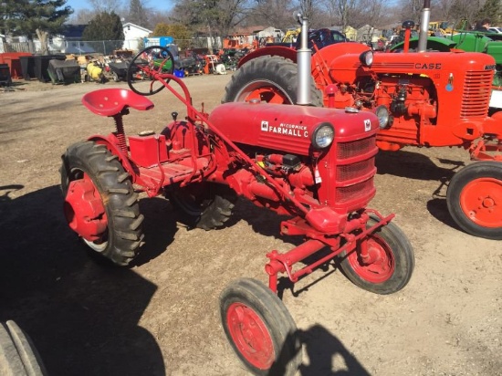 1952 FARMALL FCUB TRACTOR, GAS ENGINE, 4 CYLINDER, TRANS 3 FORWARD 1 REVERS