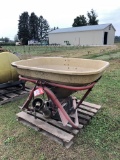 VICON FERTILIZER SPREADER, 3PT, PTO