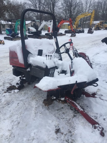 TORO 455D GROUNDS MASTER, NO ENGINE, NO DECK, NO WHEELS, PARTS ONLY