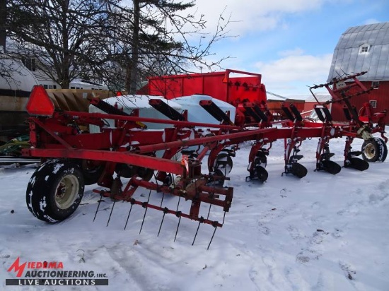 WHITE 549 PLOW, 7-16 ON LAND HITCH