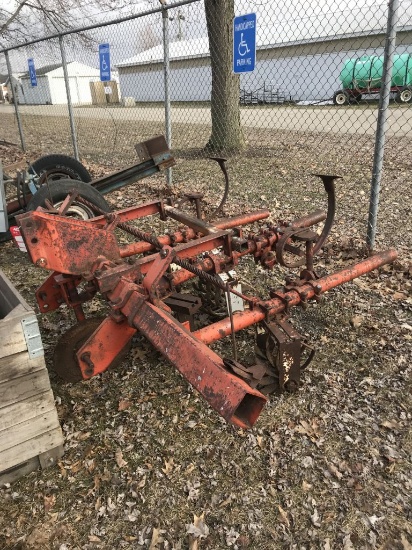 LILLSTON 2 ROW CULTIVATOR WITH EXTRA PARTS