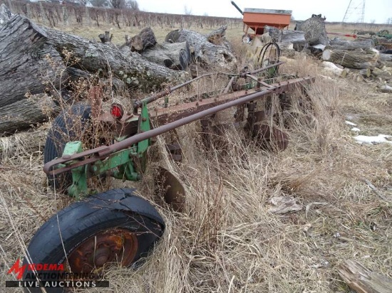 JOHN DEERE F145 5 BOTTOM PLOW