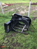 HYDRAULIC BRUSH STYLE GRAPPLE, APPROX. 32'' WIDE, SKID STEER MOUNT