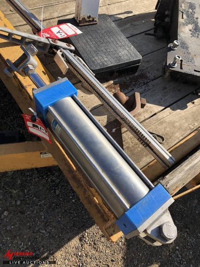 BLUE DIAMOND HYDRAULIC CYLINDER