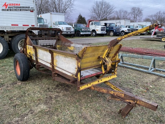 MINNEAPOLIS MOLINE SPREADER, GROUND DRIVEN