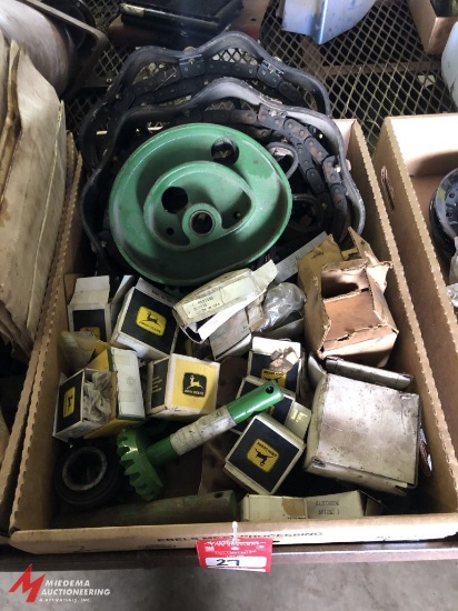 ASSORTED JOHN DEERE 3970 CHOPPER PARTS, INCLUDES SOME NEW COMPONENTS.