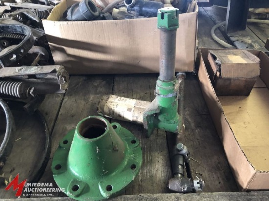 BRAND NEW JOHN DEERE AW26131 SPINDLE WITH A W19, 8-LUG HUB, FITS A JOHN DEERE 740 RUNNING DEER, DOES