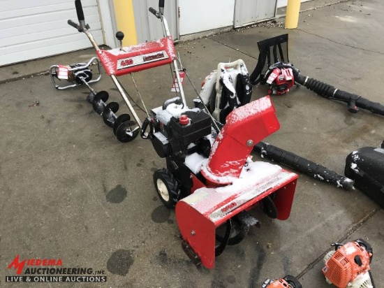 MONTGOMERY WARDS SNOW BLOWER, 20'', TECUMSEH GAS ENGINE