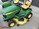 JOHN DEERE X320 RIDING LAWN MOWER, 2013, 48'' DECK, HYDROSTATIC TRANS, 159 HOURS SHOWING, S/N: 1M0X3