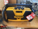 DEWALT RADIO, AM/FM/AUX