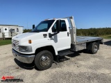 2004 GMC C5500 REGULAR CAB FLAT BED TRUCK, DURAMAX DIESEL, AUTO TRANS, ALUM-LINE 14' FLAT BED, SIDE 