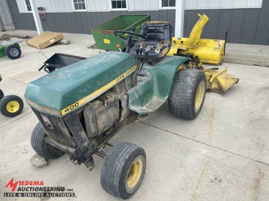 1978 JOHN DEERE 400 GARDEN TRACTOR, ORIGINAL ENGINE DOES TURN OVER BUT DOES NOT RUN, BATTERY IS DEAD