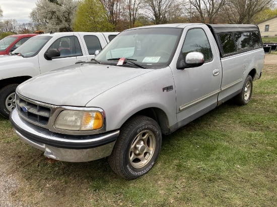 1997 FORD F150 XLT REGULAR CAB TRUCK, 2WD, 4.2L V6 GAS ENGINE, MANUAL 5-SPEED TRANS, TRUCK BED TOPPE