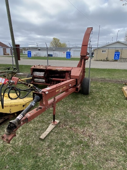 NEW HOLLAND 900 CHOPPER, WITH CONTROLS AND MANUAL, S/N:896613