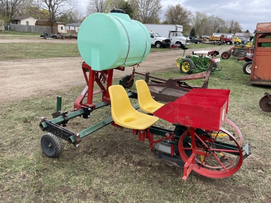 MT MECHANICAL TRANSPLANTER, 2-PERSON, 60-GALLON