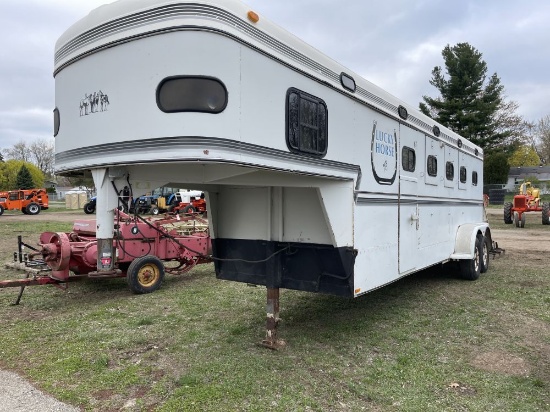 1990 KIEFER BUILT TANDEM AXLE HORSE TRAILER, 4-HORSE SLANT WITH TACH ROOM & SADDLE ROOM IN THE BACK,