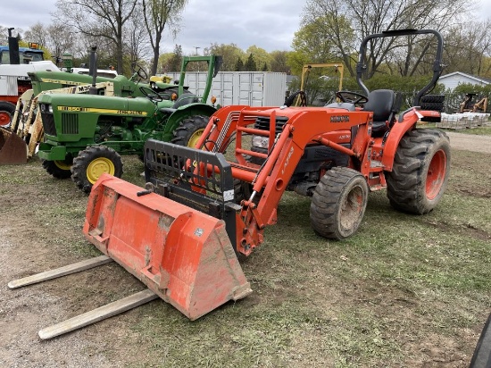 KUBOTA L3130 TRACTOR WITH LA723 LOADER (WITH BUCKET & FORKS), MFWD, 3PT, PTO, OROPS, 1 REMOTE, 6089 