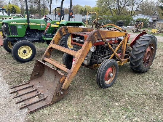 MASSEY FERGUSON 135 TRACTOR WITH LOADER, GAS ENGINE, WIDE FRONT, 3PT, NO TOP LINK, 13.6-28 REAR TIRE