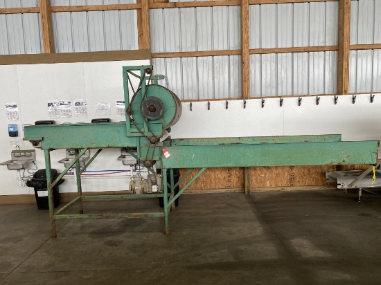CONVEYOR WITH LARGE DRUM ROLLER