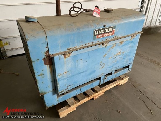 LINCOLN ARC WELDER, MODEL SA200-F-163, 200-AMPS, S/N: A698861, HAS NOT BEEN RUN FOR SEVERAL YEARS