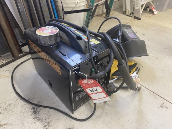 CHICAGO ELECTRIC MIG 170 WIRE FEED WELDER