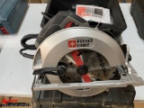 PORTER CABLE 7-1/4'' ELECTRIC CIRCULAR SAW WITH CASE