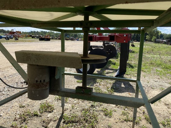 AZS 16'' 14-BRUSH PRODUCE WASHER, 2 TOP BRUSHES, WITH NEW ABSORBERS, ROTARY  TABLE, 110 VOLT PLUG | Farm Equipment & Machinery | Online Auctions |  Proxibid