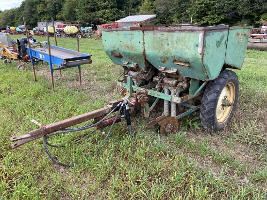 JOHN DEERE 2-ROW POTATO PLANTER