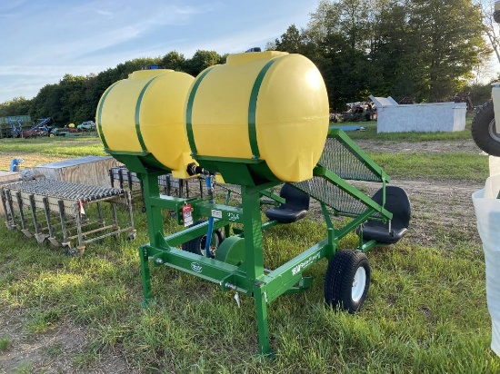 RAIN-FLO SERIES II 1600 TRANSPLANTER, 3PT, WAS ONLY USED FOR 5 ACRES