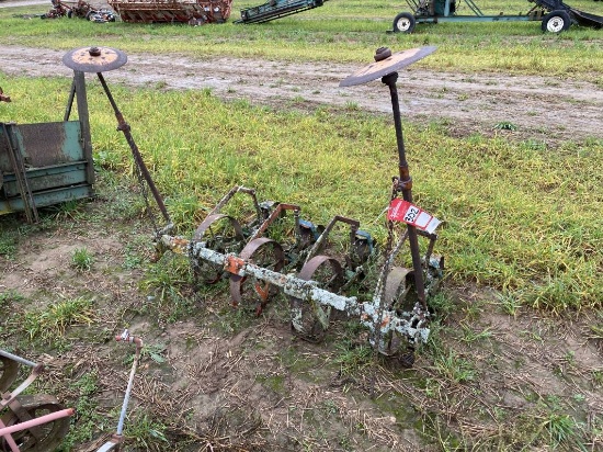 PLANET JR 4-ROW PLANTER
