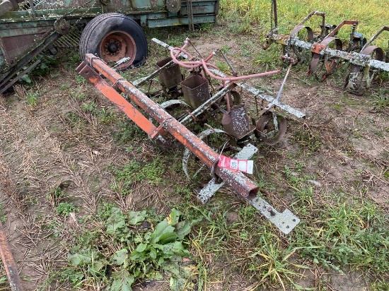 PLANET JR 3-ROW PLANTER