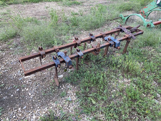 INTERNATIONAL 2-ROW BELLY MOUNT CULTIVATOR